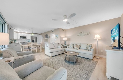 Sanibel Condo | Island Beach Club P2B – Newly Renovated Beach View Retreat