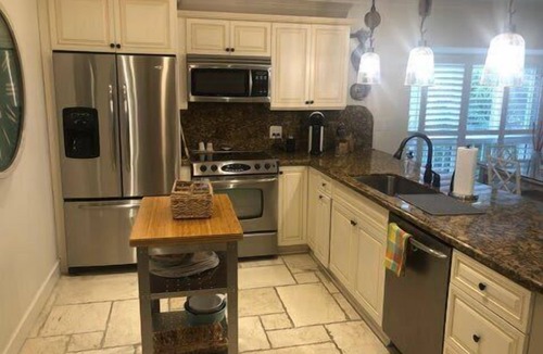 Rock Harbor Condo | Island Breeze Escape