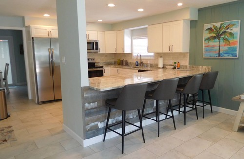 Siesta Key House | ISLAND BREEZE SHORT WALK TO BEACH AND VILLAGE