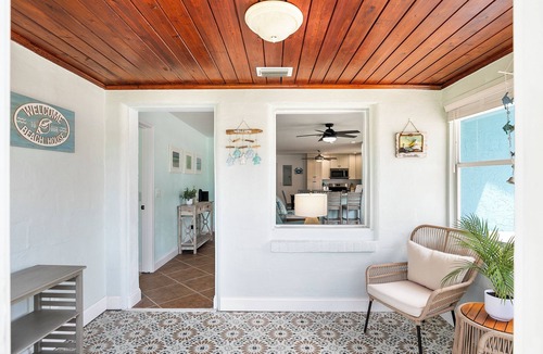 Bradenton Beach House | Island Daze · Pet-Friendly · 1 Block to Gulf