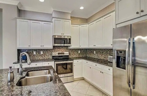 Naples Villa | Isles of Collier, Pickleball, Tennis, Pool, Hike
