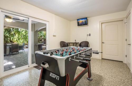 Holmes Beach House | Its a Jungle Out There