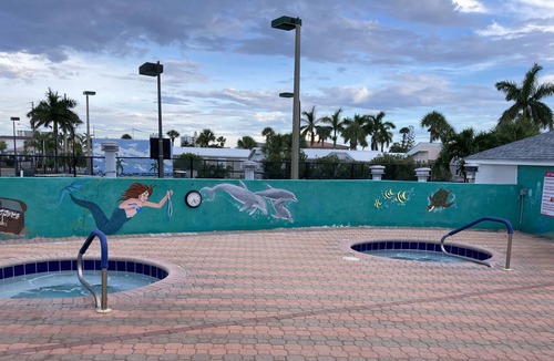 Hutchinson Island South Cottage | Jan Feb March 2024 Oceanfront resort style community