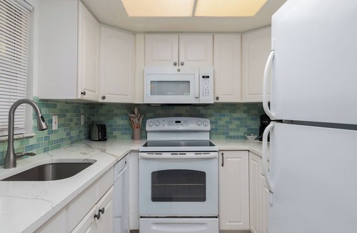 Nokomis Condo | Jetties Pointe Cottage #3 - 408 “Casey Key”