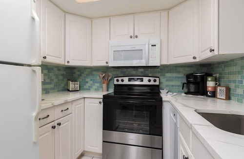 Nokomis Condo | Jetties Pointe Cottage #1 - 408 “Casey Key”