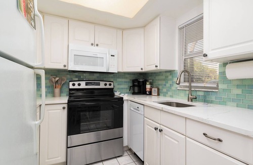 Nokomis Condo | Jetties Pointe Cottage #1 - 408 “Casey Key”