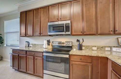 Lakewood Ranch Condo | JUNE SPECIAL, GROUND FLOOR End unit 2 Bed/2bath+Den, Beautiful water view