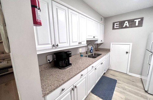 Harbour Town Condo | Just Upgraded! Harbour Town 3BR/3BA - Pool Access - Book Now