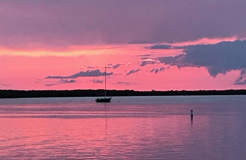 Key Largo Village House | Key Largo Cottage w Water Views & Association Beach!