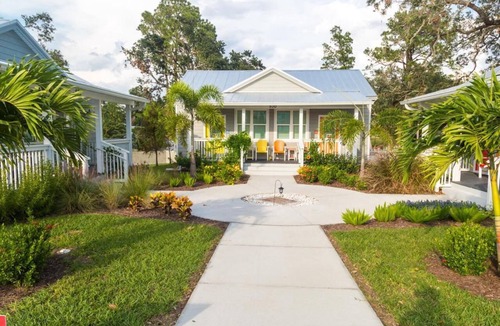 Downtown Dunedin Cottage | Key West Style Cottage - with pool/hot-tub