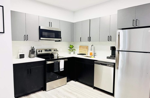 Belleville Apartment | King 1BR w/GYM - mins to NYC, MetLife, EWR