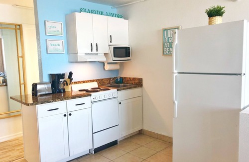 Ocean View Halifax Estates Apartment | King Size Bed Ocean Front Studio in Daytona Beach!