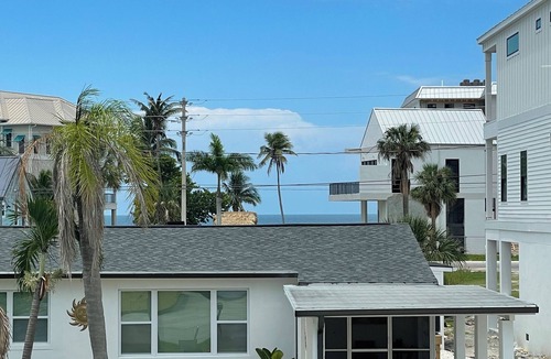 Mid Island House | Kiwi Kasa - mid-island 3/3, next to Publix