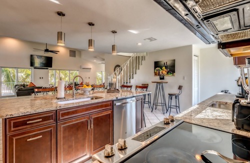 Little Torch Key House | La Brisa: Discover Paradise, Exquisite Canal Front Home on Little Torch Key, Dockage & Dog-Friendly!