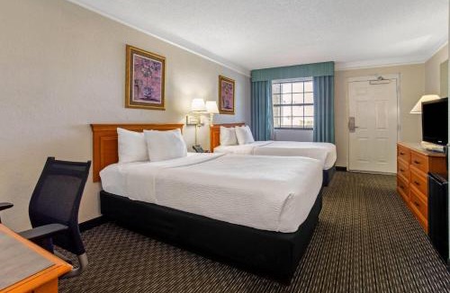 Pinellas Park Hotel | La Quinta by Wyndham St Petersburg-Clearwater