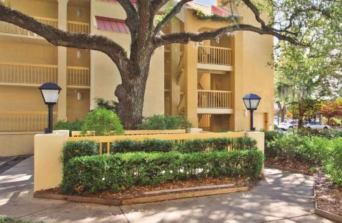 Charleston Hotel | La Quinta Inn & Suites by Wyndham Charleston Riverview