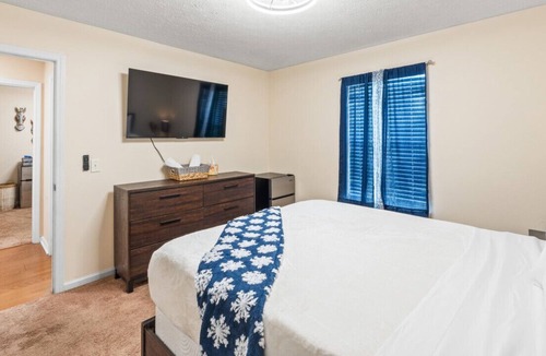 Springfield House | La Villa Azul - PCB Hot Tub Getaway