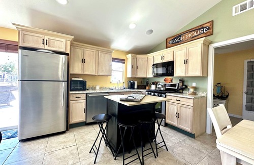 Beach Haven West House | Lagoon Bliss Bungalow