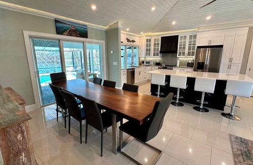 Laguna Shores House | Lagoon Getaway - Watch Dolphins Play