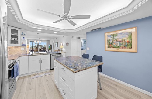 Sanibel Condo | Lagoon & Gulf Views, Steps to the Beach, Beautifully Updated Condo