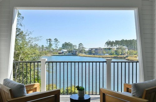 Palmetto Bluff House | Lagoon View 5 Bedroom Moreland Village Home 5573