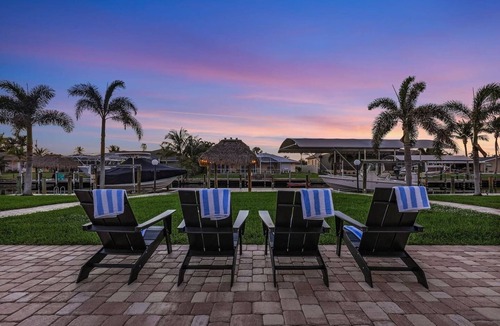 Yacht Club House | Laid Back & Lavish-newly renovated 5bed/2bath/pool