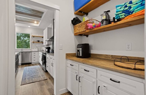 Inman House | Lake Bowen Family Home, Pet Friendly, Sleeps 8