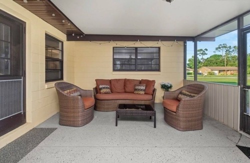 Sylvan Shores House | Lake Clay Canal Escape Porch Close to Downtown