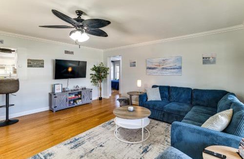 Sebring House | Lake Jackson Retreat w/Lanai & Large Yard!