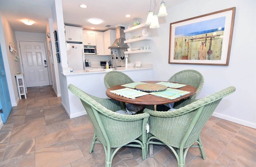 Sanibel House | Lake Palms 10 - Lake front townhome near shops and restaurants