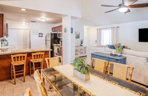 Cypress Gardens House | Lake Roy · Spacious Legoland area pool home