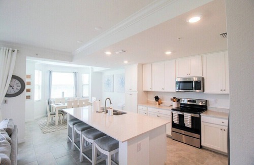 Lakewood Ranch Condo | Lake view 2/2 condo in Lakewood National Golf Club - Piper On Twelve
