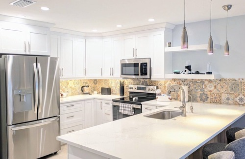 Bonita Springs House | Lakefront 3-BR House w/heated Pool, Privacy, close to Beaches, fully renovated