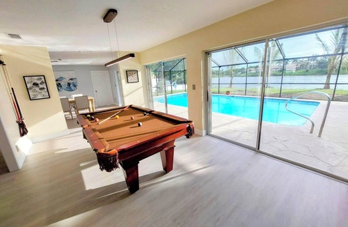 Bonita Springs House | Lakefront 3-BR House w/heated Pool, Privacy, close to Beaches, fully renovated