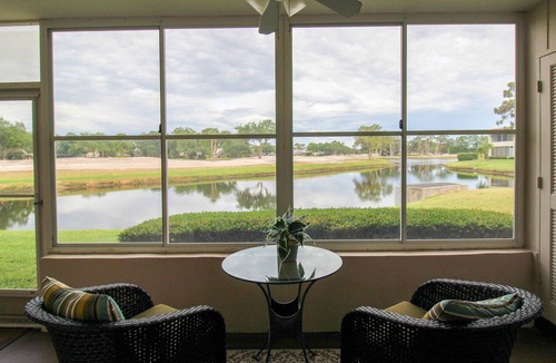 Braden River Condo | Lakefront, Community Pool, Palm Aire, Golfers Little Getaway