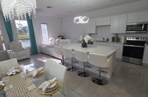 Greenacres House | Lakefront Furnished 3BR, 2-Car Garage