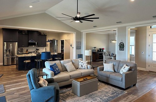 Winter Haven House | Lakefront house with Boat Dock and Hot tub on the Winter Haven Chain of Lakes