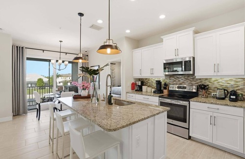 Rural Estates Condo | Lakefront Luxury + Stunning Naples Sunsets