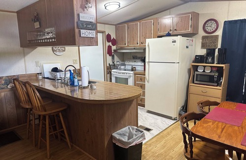 Moore Haven House | Lakeport Hydeaway Plenty of room for your boat as well!