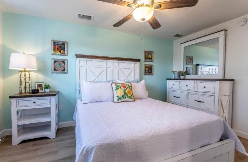 Lake Hamilton House | Lakeside Escape|2BR Cozy Lux Cottage|Near Disney