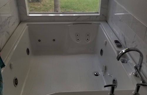 Sebring House | Lakeside Lounger 12 Hours of Sebring, 15 min drive. Sleeps 7, on the lake.