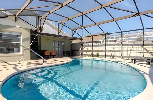 Indian Wells House | Lakeside View Pool Home, close to Disney, Malls