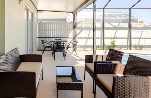 Indian Wells House | Lakeside View Pool Home, close to Disney, Malls