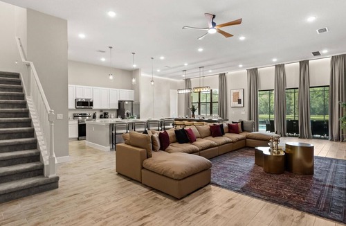 Kissimmee House | Lakeside Villa with Pool, Cinema & Games Room