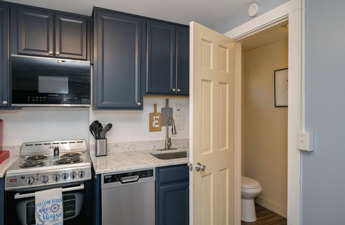 Lake Pocotopaug Cottage | Lakeview Carriage House with Spectacular Sunset Views