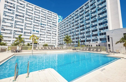 St. Petersburg Apartment | Landing | Amazing 1BD, Clubhouse, Gym