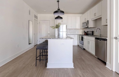 Laurel Apartment | Landing | Amazing 1BD, Clubhouse, Gym