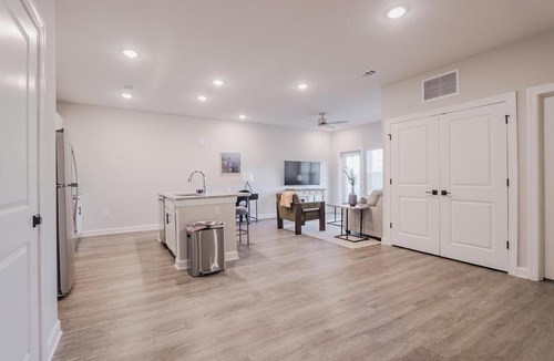 Fort Myers Apartment | Landing Amazing 1BD Pool