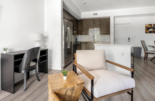 Fort Myers River District Apartment | Landing | Amazing 1BD, Rooftop Lounge, Game Room
