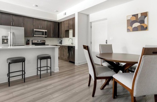Fort Myers River District Apartment | Landing | Amazing 1BD, Rooftop Lounge, Game Room